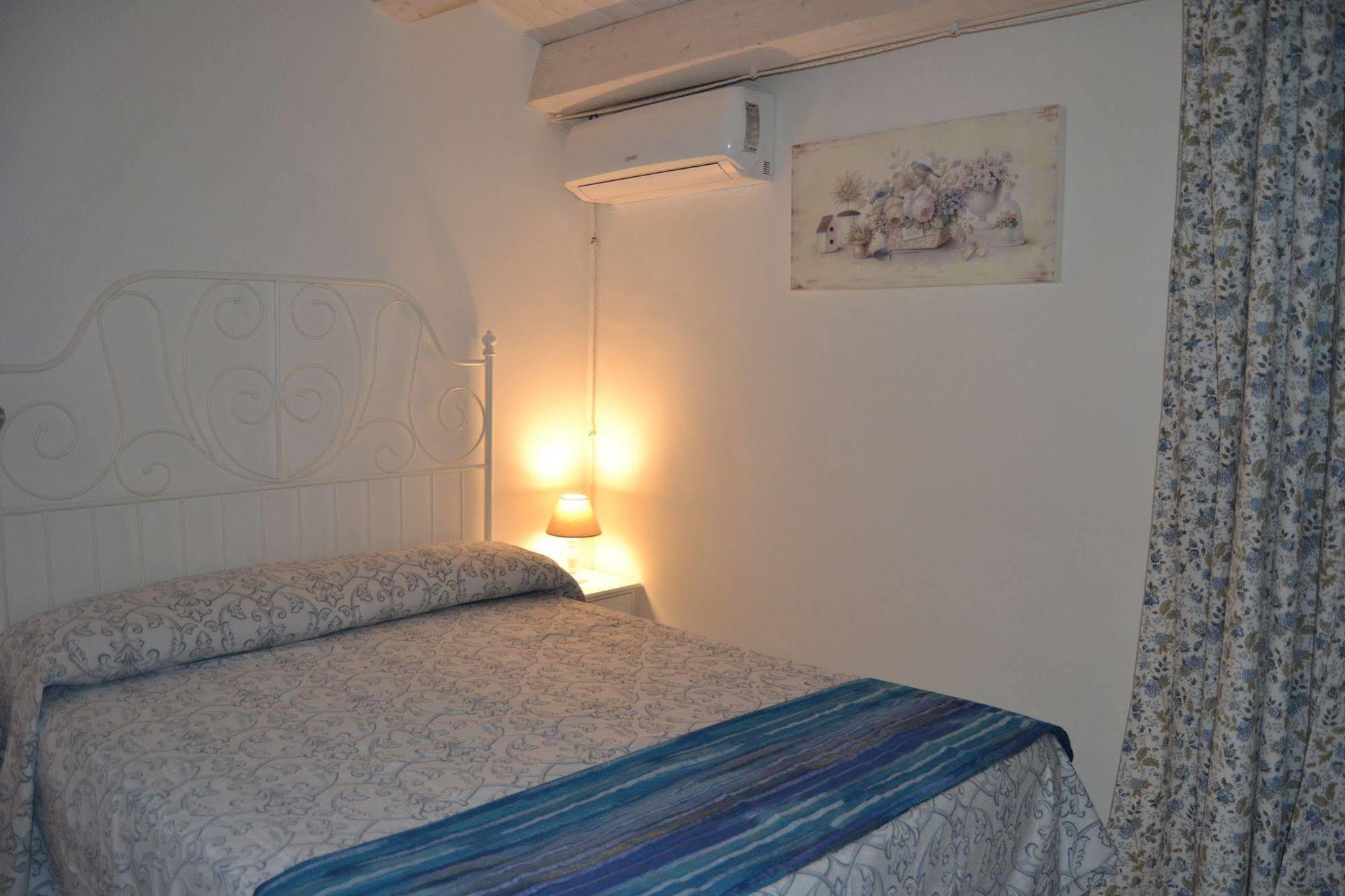 B&B Santa Rita Corato Bagian luar foto