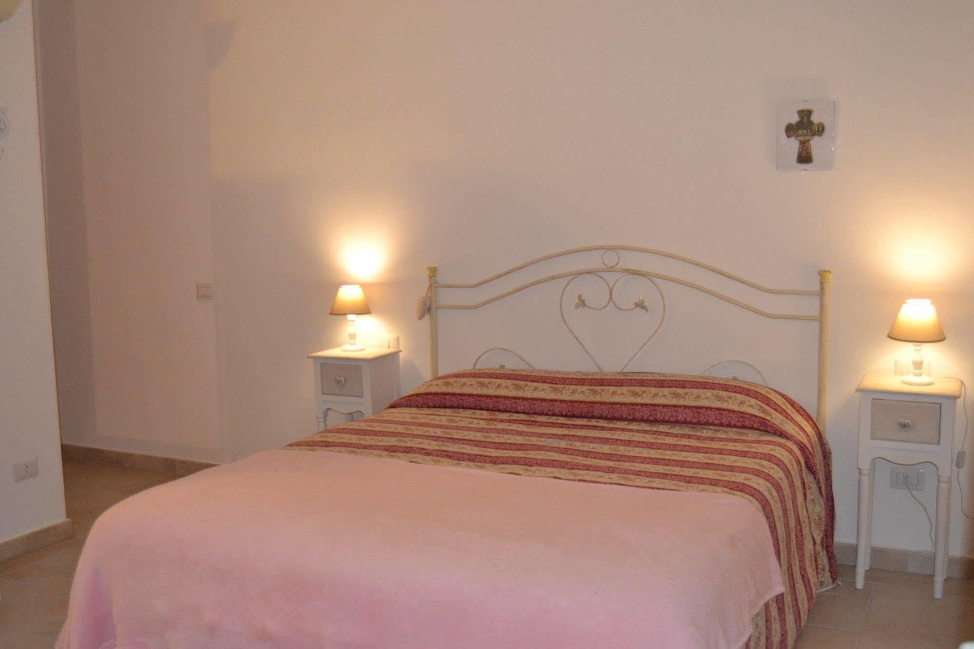 B&B Santa Rita Corato Bagian luar foto